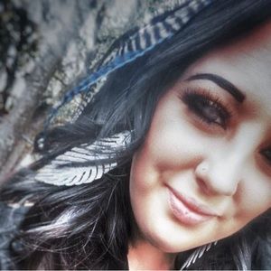 Meet your Posher, Hailey